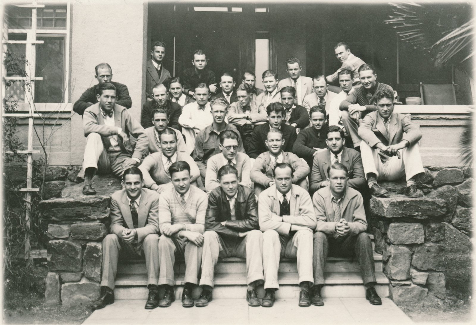 Epsilon Alpha brothers, 1927